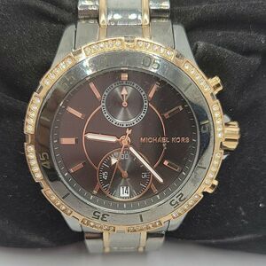 Michael Kors MK5554 Women's Stainless Steel Analog Dial Quartz Wrist Watch BC802